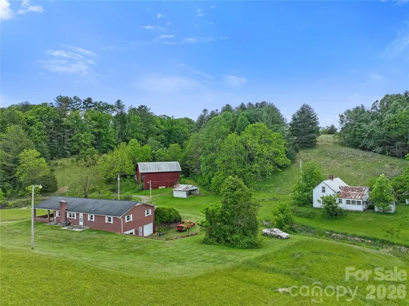 52 Will Smith Ln, Leicester, NC 28748