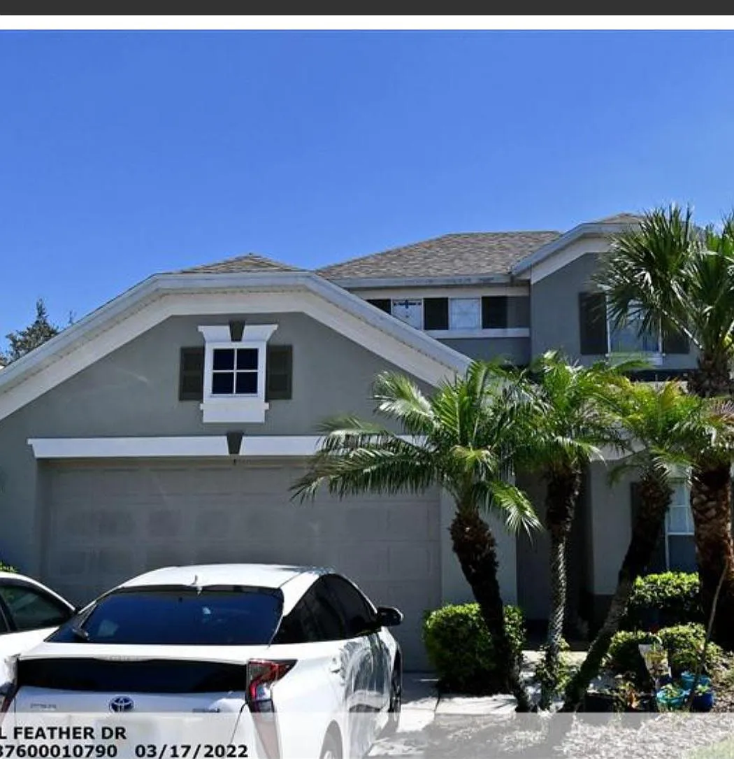 4 bed, 2.5 bath, 2005 sqft, $2,000 — Photo 1