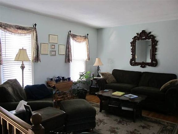4th image of 419 Stoneacres Dr
