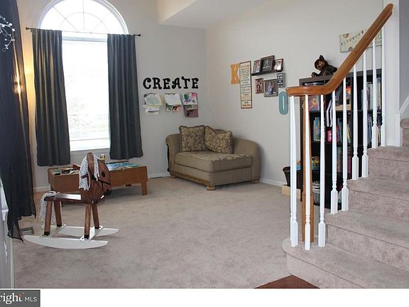 2nd image of 29 Spyglass Ct