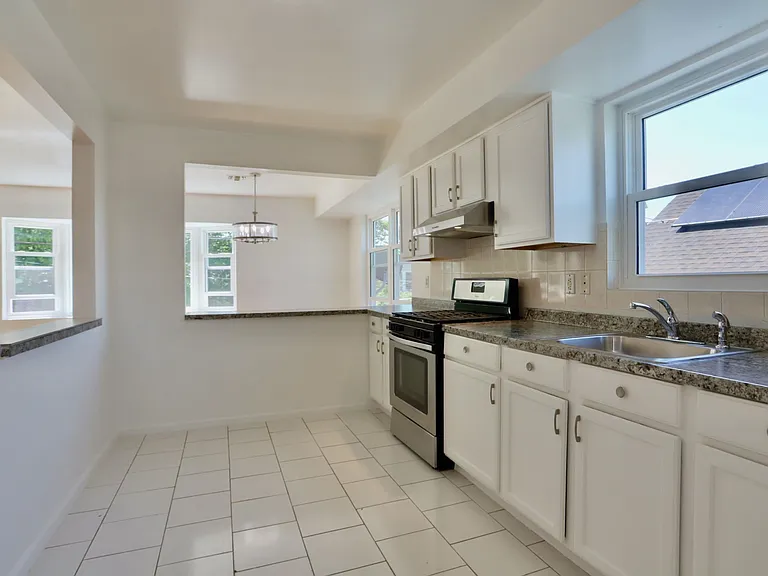 6207 Newkirk Ave #2 — Photo 10