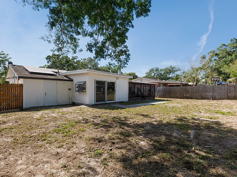 1041 Jadewood Ave — Photo 20