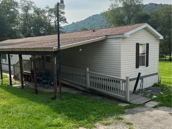 102 High St #E/w, Robinson, PA 15949