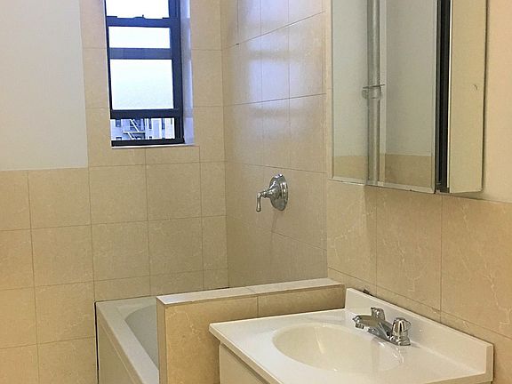 5th image of 2357 31st Dr APT 5F