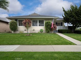 2542 Vuelta Grande Ave, Long Beach, CA 90815