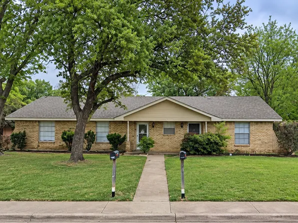 116 Valleyglen Dr #116, Desoto, TX 75115