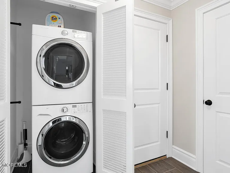 208 Neptune Pl — Photo 16