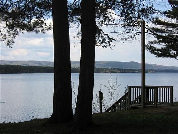 2nd image of 24 Lakeside Cir