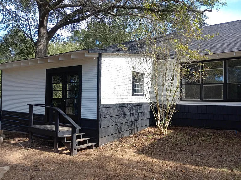 1336B FM 993 — Photo 1