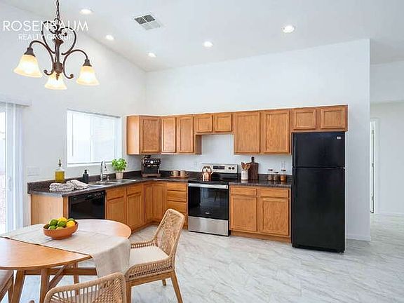 3rd image of 9321 W Hillcrest Pl