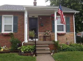 29825 Taylor St, Saint Clair Shores, MI 48082