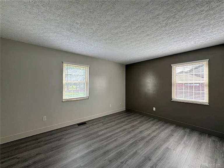 1250 Robbins Run Ct — Photo 14