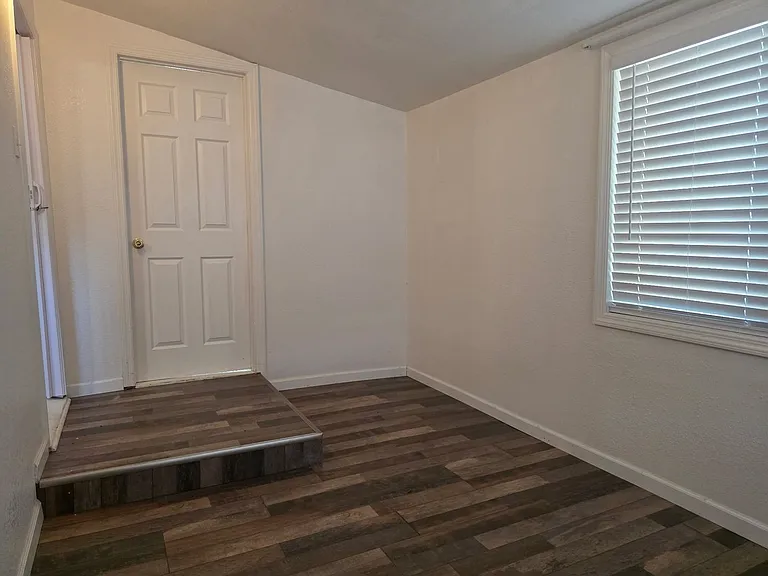2050 Bransetter 5410 Cedars Rd — Photo 20