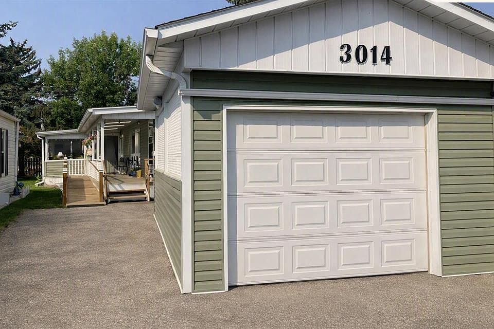 1st image of 3014 29th St S