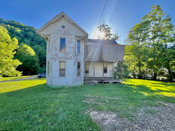 234 S Main St, Burnsville, WV 26335