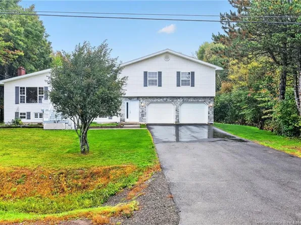 65 Northwood Rd, Moncton, NB E1G 2K8