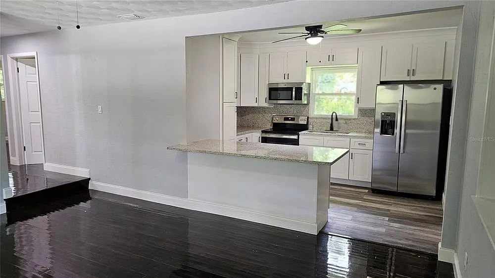 4 bed, 1478 sqft, $2,450 — Photo 3