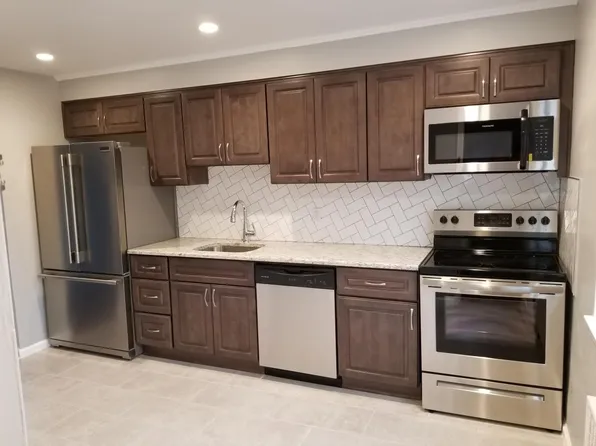 84A Troy Dr #17, Springfield, NJ 07081