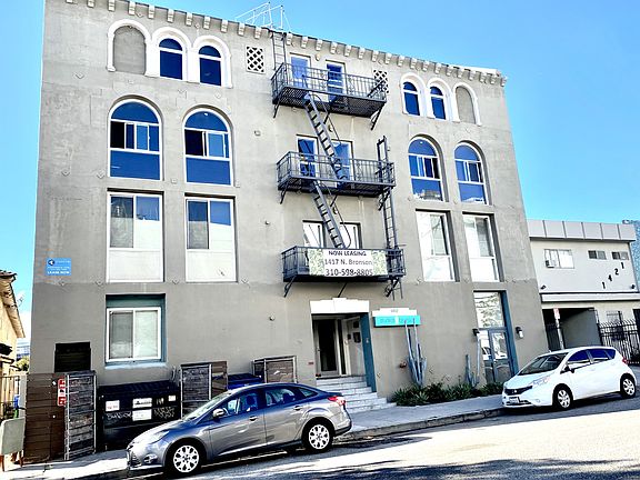 2nd image of 1419 N Bronson Ave #407