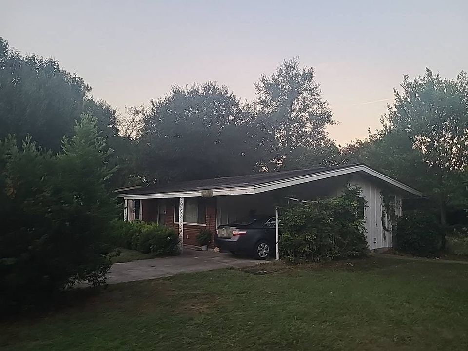 2nd image of 6923 Hialeah Cir