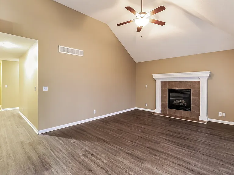 512 Hibiscus Dr — Photo 6