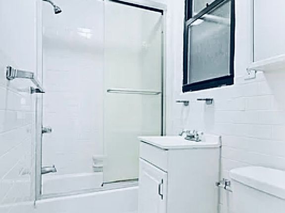4th image of 210 W 80th St APT 2FW