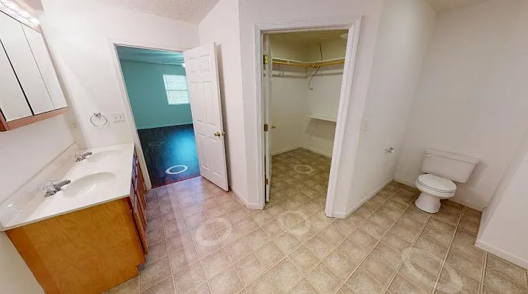 801 N Taft St — Photo 8