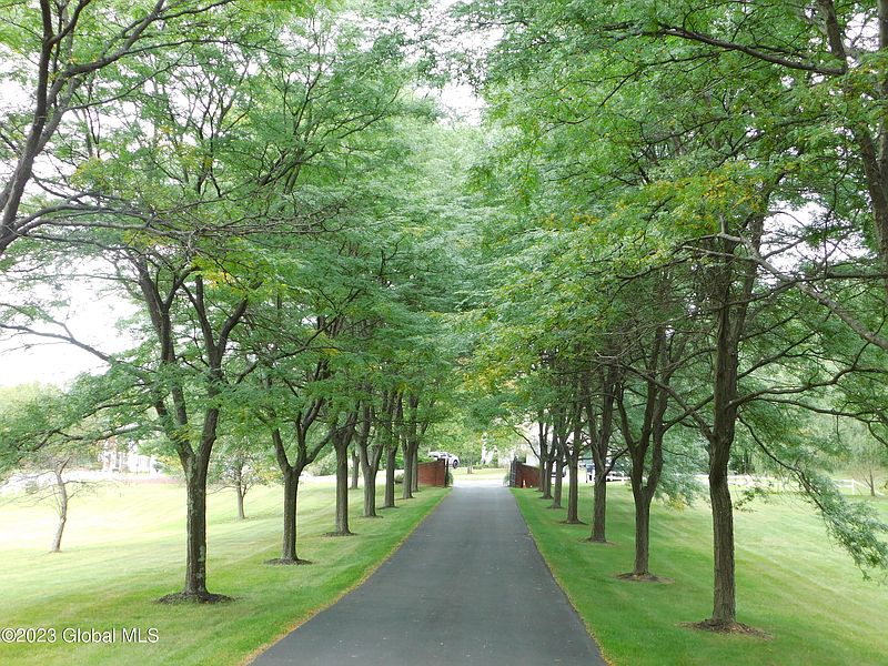 4th image of 37 Lashway Lane