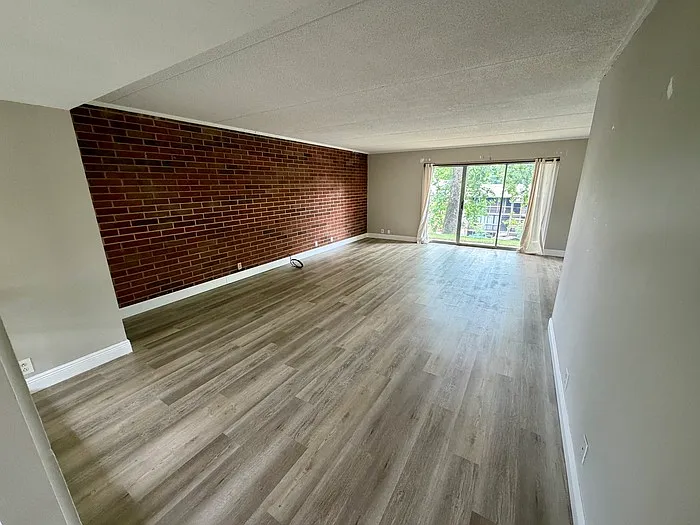 400 Dublin Dr — Photo 24