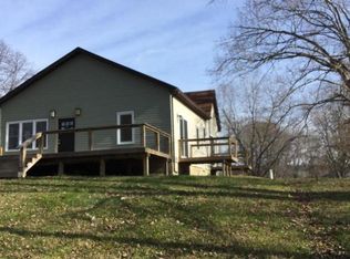 409 Oak St, Cobden, IL 62920