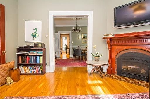 2nd image of 171 Cypress St