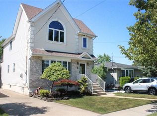 17 Liss St, Staten Island, NY 10312