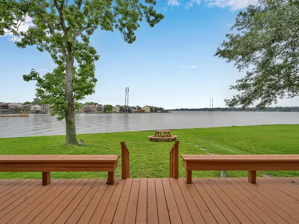 124 April Point Dr N #124, Montgomery, TX 77356