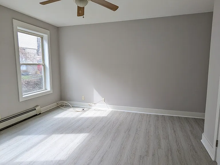 93 Robbins St #4 — Photo 4