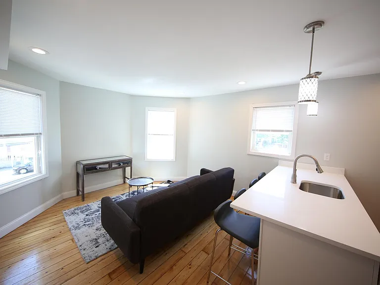 10 Trenton St — Photo 18