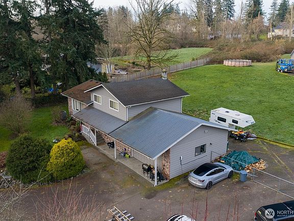 3rd image of 3724 Densmore Road