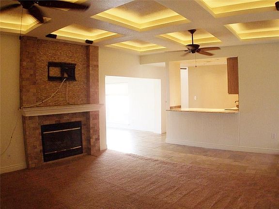 3rd image of 2117 Home Show Ln