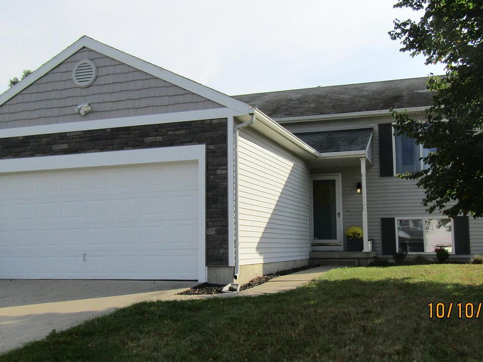 1st image of 117 Country Lake Dr