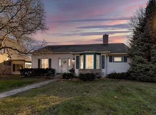 108 Beverly Pl, Munster, IN 46321