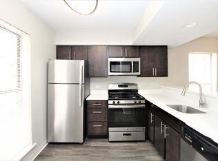 818 W Willow St APT 3B, Chicago, IL 60614