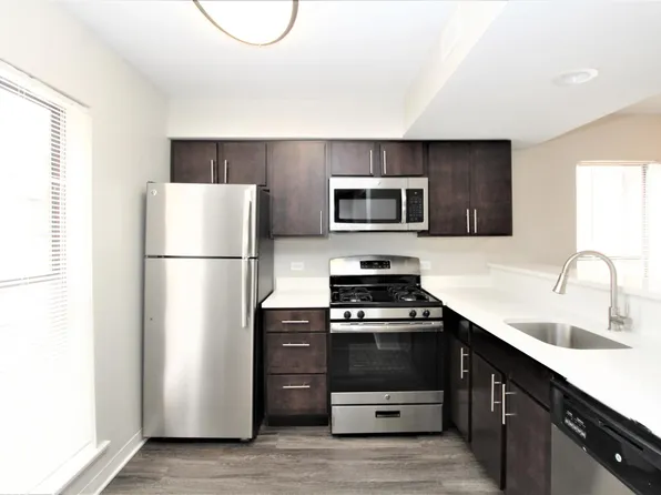 818 W Willow St APT 3B, Chicago, IL 60614