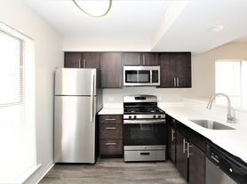 818 W Willow St, Chicago, IL