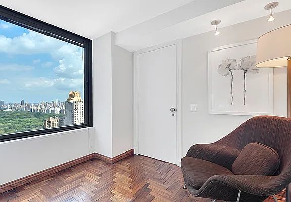 5th image of 150 W 56th St APT 3501