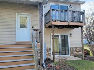 1637 Riverside Cir, Dixon, IL 61021