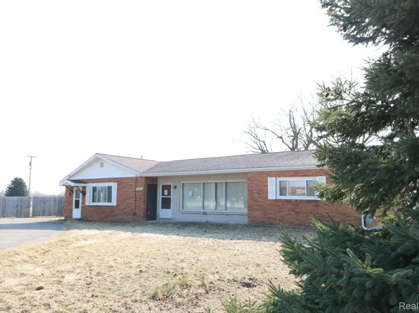 1165 S Van Dyke Rd, Bad Axe, MI 48413
