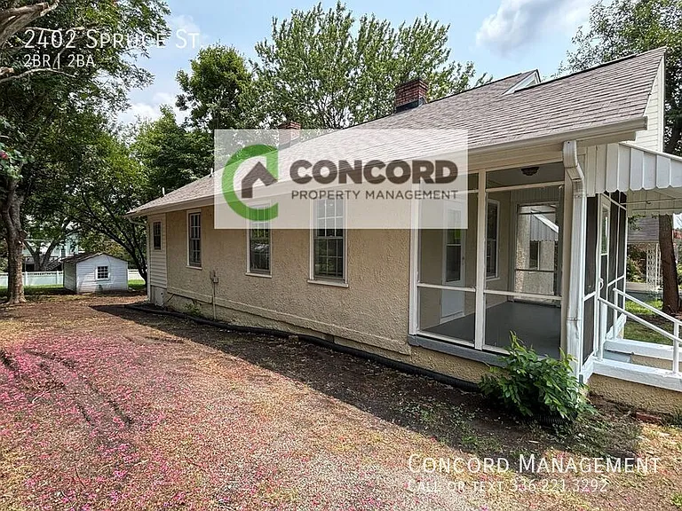 2402 Spruce St — Photo 2