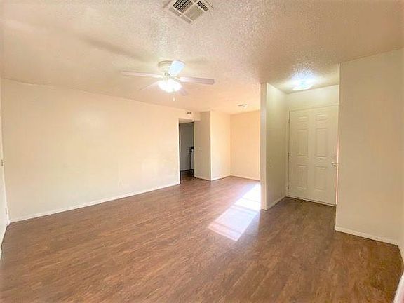 5th image of 909 SE 14th St