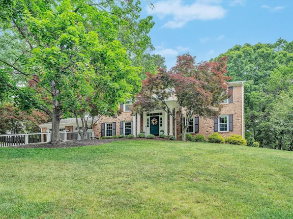 6235 Hidden Valley Dr, Roanoke, VA 24018