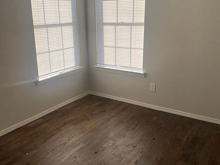318 Spanish Moss Dr — Photo 18