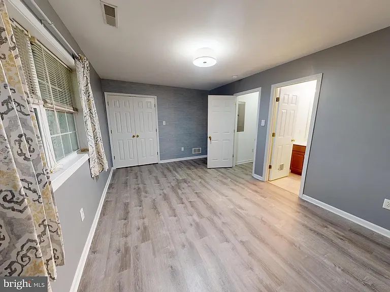 763 Oakwood Ave — Photo 8
